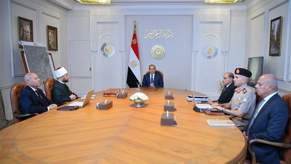 الرئيس السيسي يدعو لاستمرار جهود إحياء معالم القاهرة التاريخية والخضراء