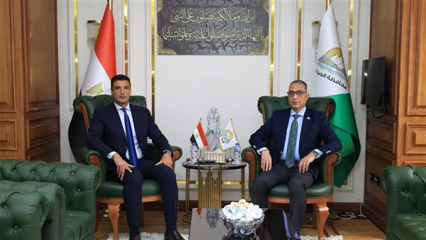 وزير الصناعة ومحافظ الجيزة يناقشان تقنين أوضاع المستثمرين بجرزا وعرب أبو ساعد