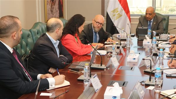 تعزيز الشبكة الموحدة: وزارة الكهرباء تستهدف تطوير قدرات الطاقة المتجددة