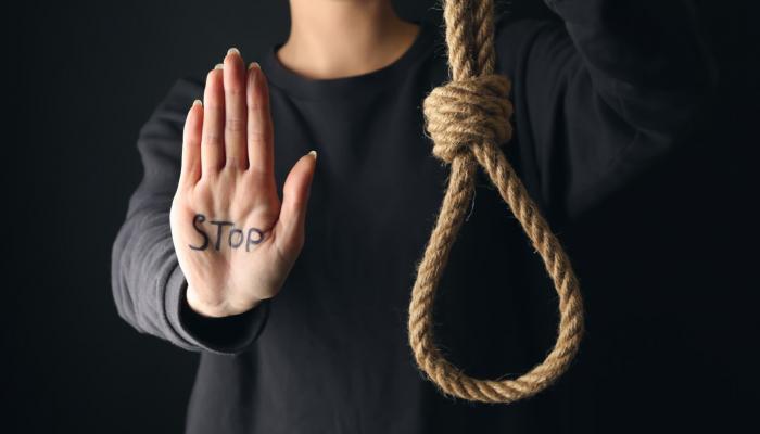 العالم يحتفي باليوم العالمي للوقاية من الانتحار: تجارب دولية ملهمة لمواجهة الظاهرة