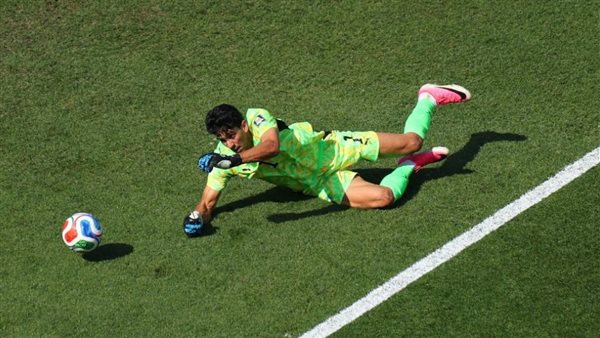 10 حراس مرمى يتنافسون على جائزة الكرة الذهبية لعام 2026