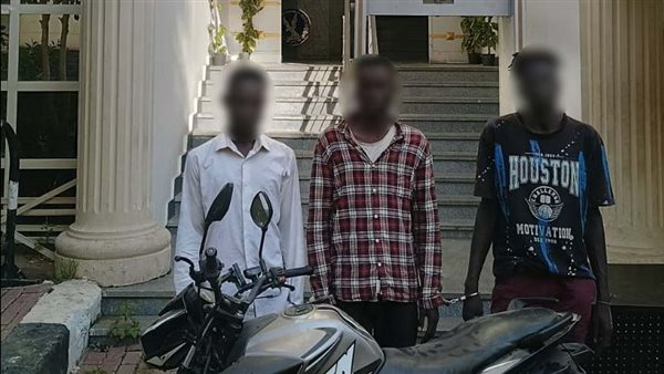 سقوط 3 متهمين بسرقة دراجة نارية بفضل مفتاحها المنسي