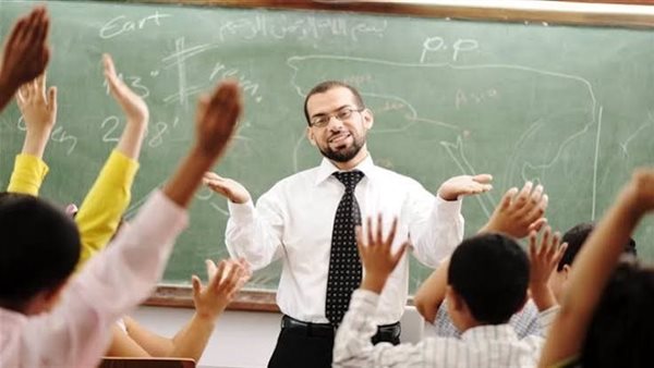 مركز الأزهر: المعلم صانع الحضارات ووريث الأنبياء