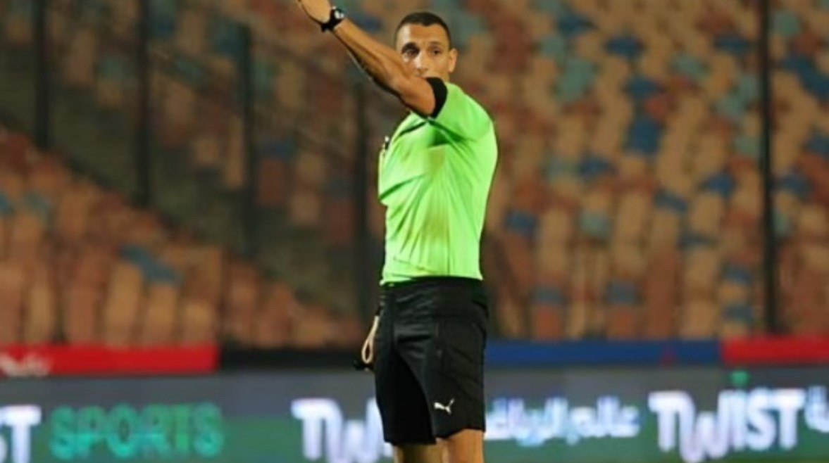 محمود بسيوني يقود مباراة الأهلي والمقاولون في الدوري الممتاز