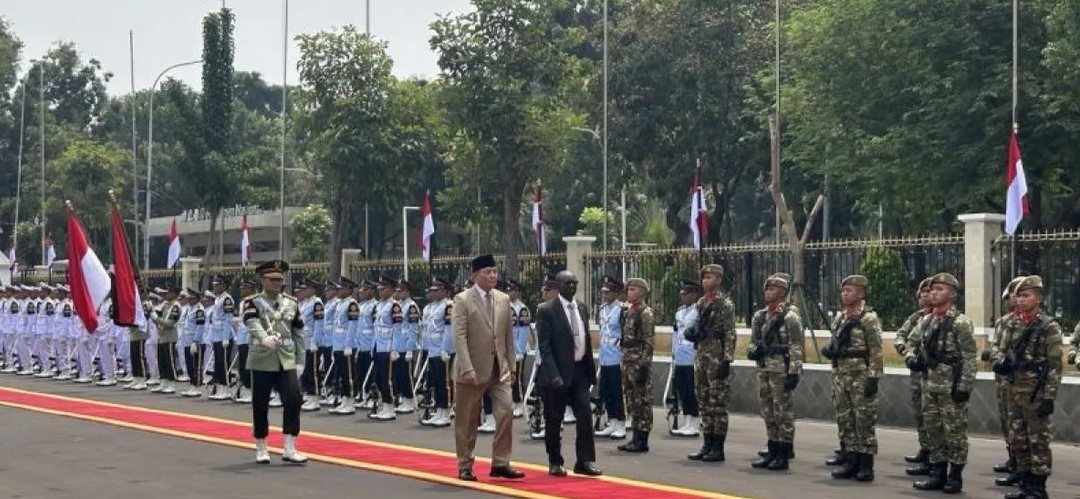 وزراء دفاع إندونيسيا والسودان يعقدان اجتماعًا هامًا في جاكرتا