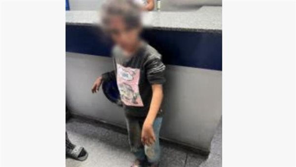 طفلة من ذوي الاحتياجات الخاصة تتصدر مواقع التواصل بعد ظهورها في الشوارع