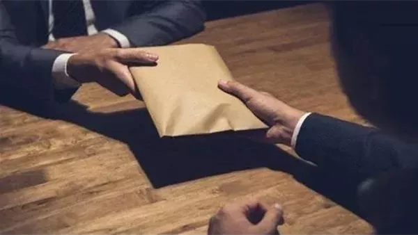 محاكمة موظف سابق بتهمة الكسب غير المشروع في مصر القديمة