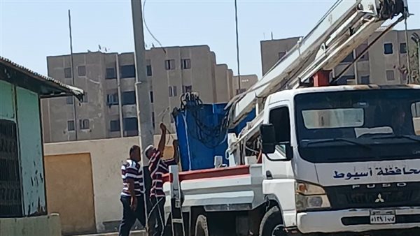 أسيوط تعزز إنارة شوارعها لتحسين الخدمات العامة وسلامة المواطنين
