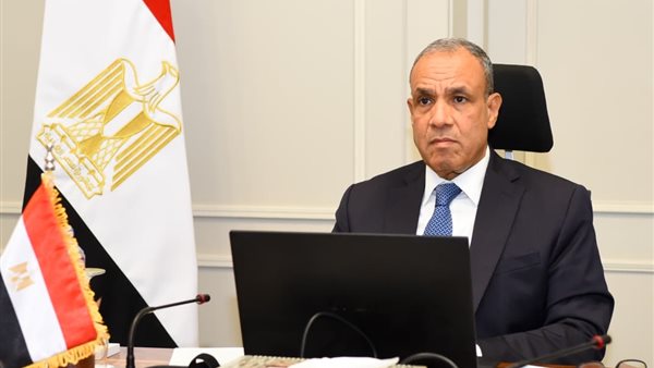 وزير الخارجية يجتمع بالموظفين المصريين في الاتحاد الأفريقي لتعزيز المشاركة الفعالة