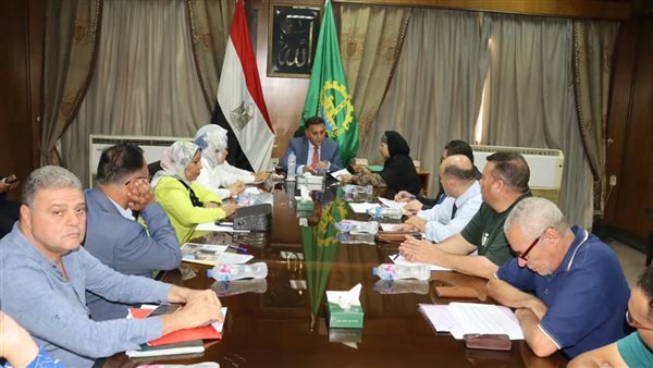 محافظ القليوبية يستجيب لـ 26 شكوى ويعزز فرص العمل للمواطنين