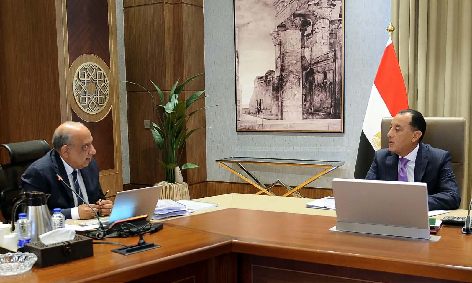 رئيس الوزراء يتابع مشروعات الطاقة الجديدة ويستعرض الخطط المستقبلية
