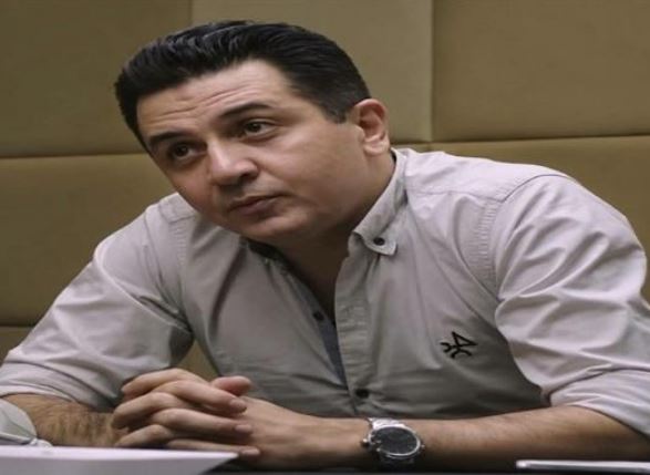 الفنان أحمد رفعت ينعى والدته بكلمات مؤثرة: "في الجنة يا أمي"