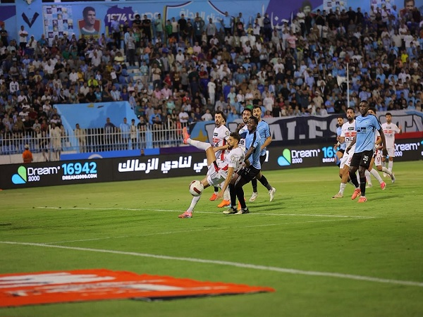 الزمالك يتصدر الدوري المصري بعد انتصاره على غزل المحلة