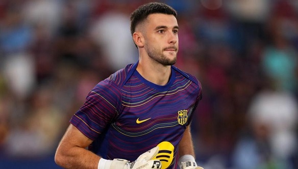برشلونة يكشف تفاصيل إصابة حارسه جوان جارسيا بعد مواجهة راسينج سانتاندير