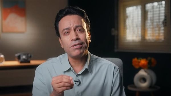 أشرف زكي يطمئن على صحة سامح حسين: تحسن مستمر والتفاؤل يسود