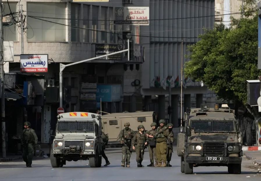 حظر تجول إسرائيلي يؤثر على حياة 2500 فلسطيني في الخليل
