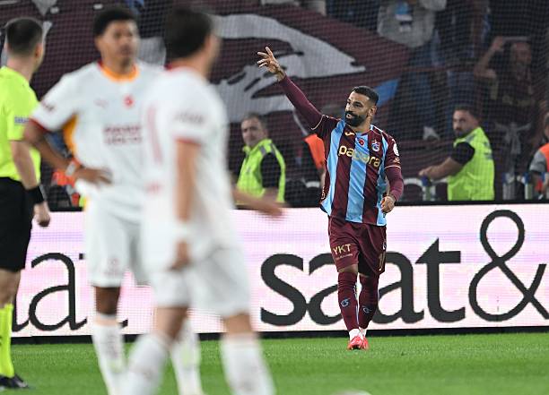 تييري هنري يُشيد بتألق محمد صلاح مع طرابزون بعد هاتريك مذهل
