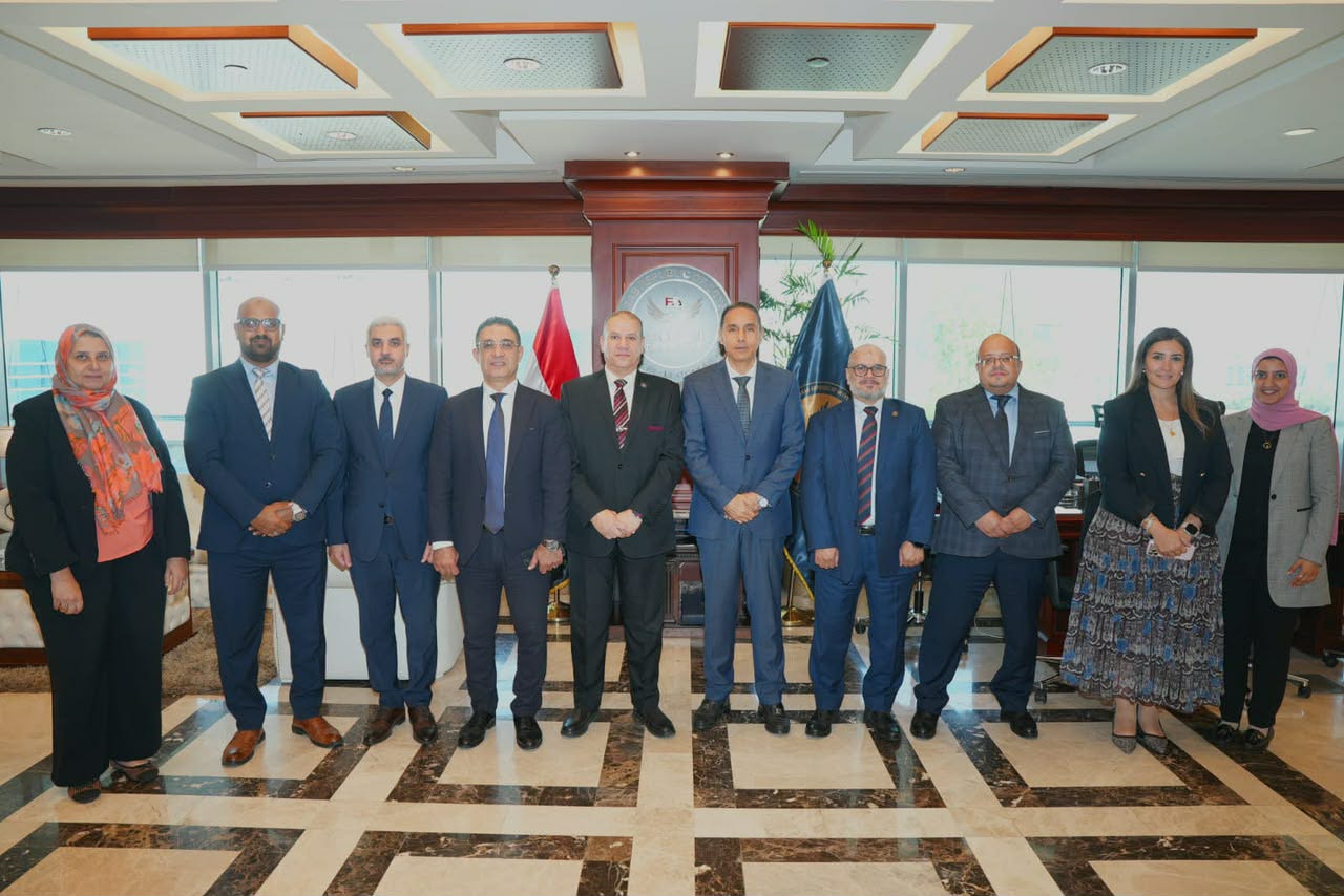 الرقابة المالية تعزز جهود مكافحة غسل الأموال مع القطاع المالي غير المصرفي