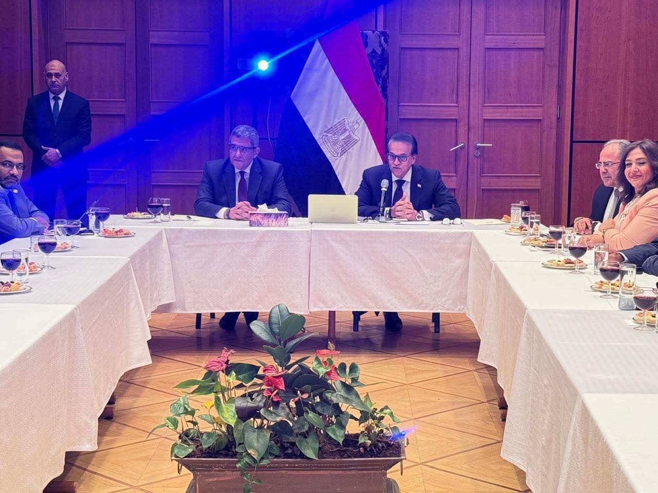 وزير الصحة يلتقي الكوادر الطبية المصرية في ألمانيا لتعزيز التعاون الصحي
