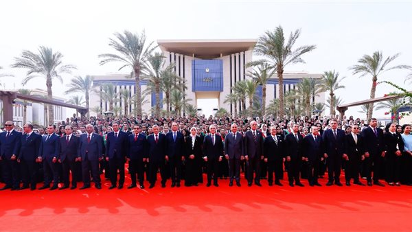 وزير العدل يهنئ معاوني النيابة الإدارية الجدد في حفل أداء اليمين