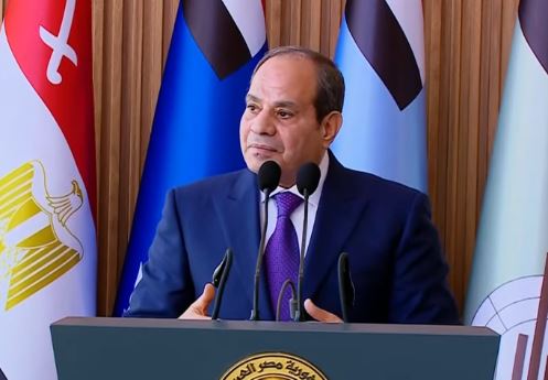 الرئيس السيسي يؤكد التزامه باستقرار الدولة ويشدد على أهمية الكوادر القيادية