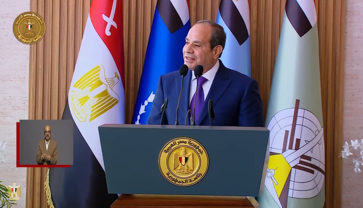 الرئيس السيسي يستعرض برنامج تأهيل مرشحي رئاسة الجمهورية بالأكاديمية العسكرية