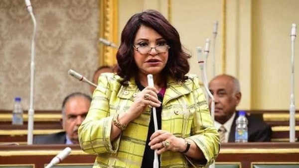 النائبة آمال عبد الحميد تدعو لضوابط عادلة للغياب المرضي بالمدارس