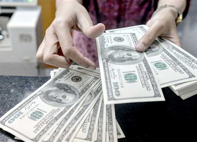 توقعات بارتفاع سعر الدولار إلى 60 جنيهاً قبل نهاية العام