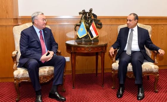 مصر وكازاخستان: التزام بتعزيز العلاقات الثنائية وتعميق التعاون الدبلوماسي