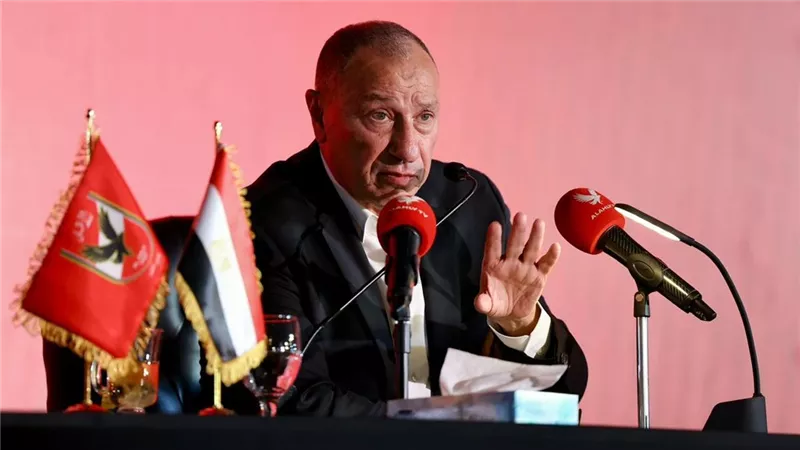الخطيب يشيد بإنجازات الأهلي في كرة اليد ويؤكد على مسؤولية اللاعبين