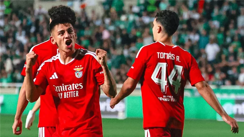 بنفيكا يحقق انتصاراً ساحقاً على أومونيا نيقوسيا في الدوري الأوروبي