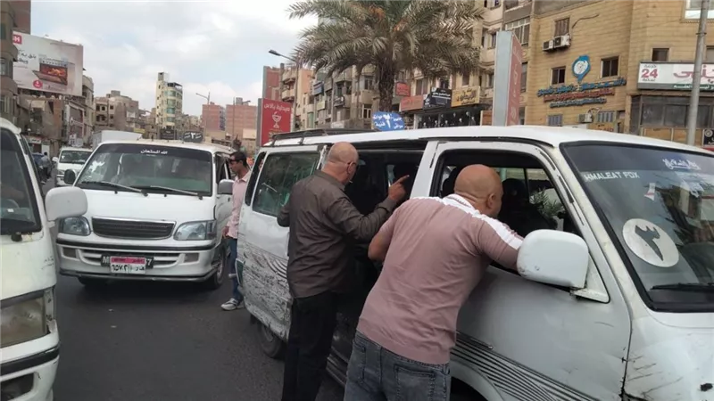 حملة مكثفة في الفيوم لضبط المخالفات في النقل الجماعي والتاكسي