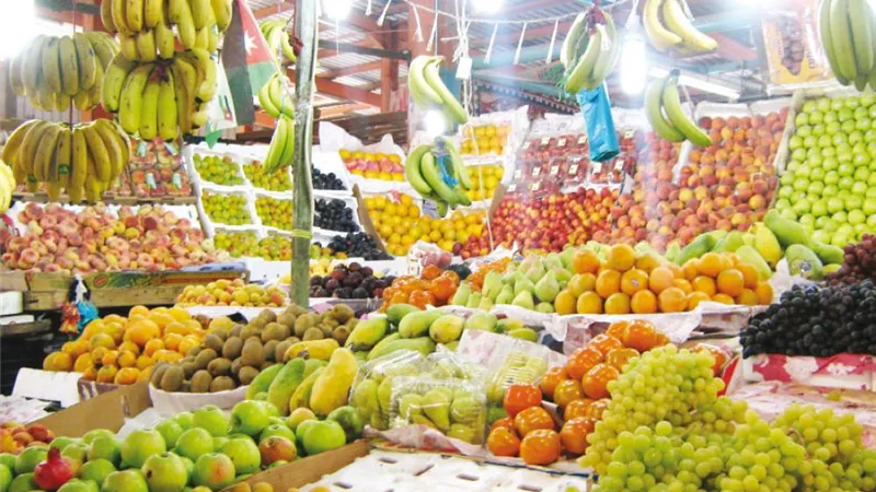 أسعار الفاكهة تتأرجح بين الانخفاض والارتفاع في سوق العبور