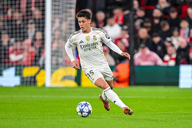 ريال مدريد يمدد عقد أردا جولر حتى عام 2032
