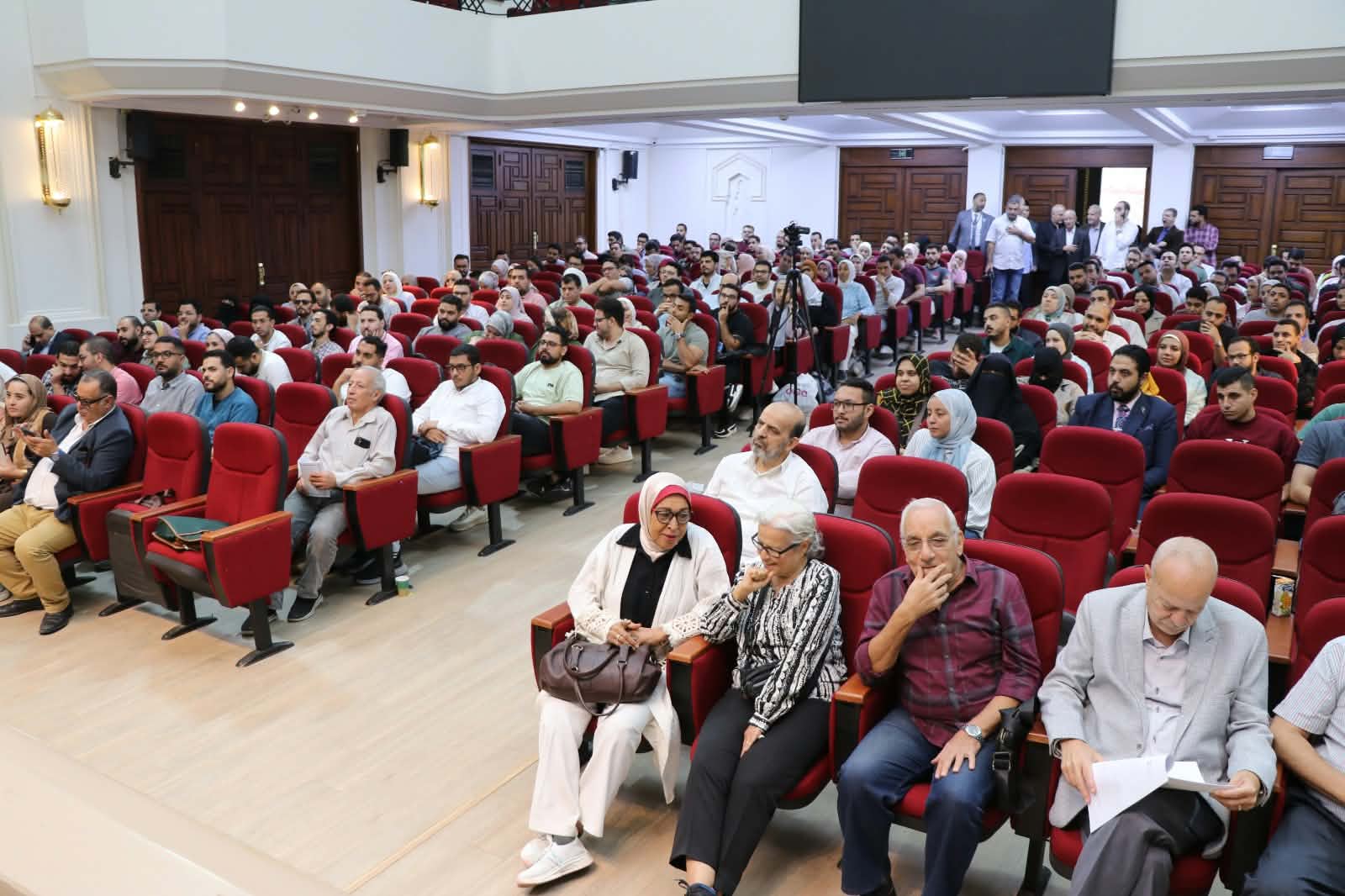 عمومية الأطباء تعتمد الميزانيات من 2022 إلى 2026 وتزيد أتعاب المراقب