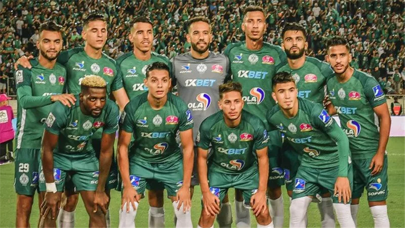 الرجاء المغربي يتأهل لدور المجموعات في الكونفدرالية بعد انتصاره المثير