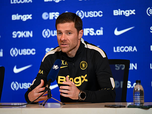 ألونسو يوضح موقف إستيفاو من الرحيل عن تشيلسي في يناير