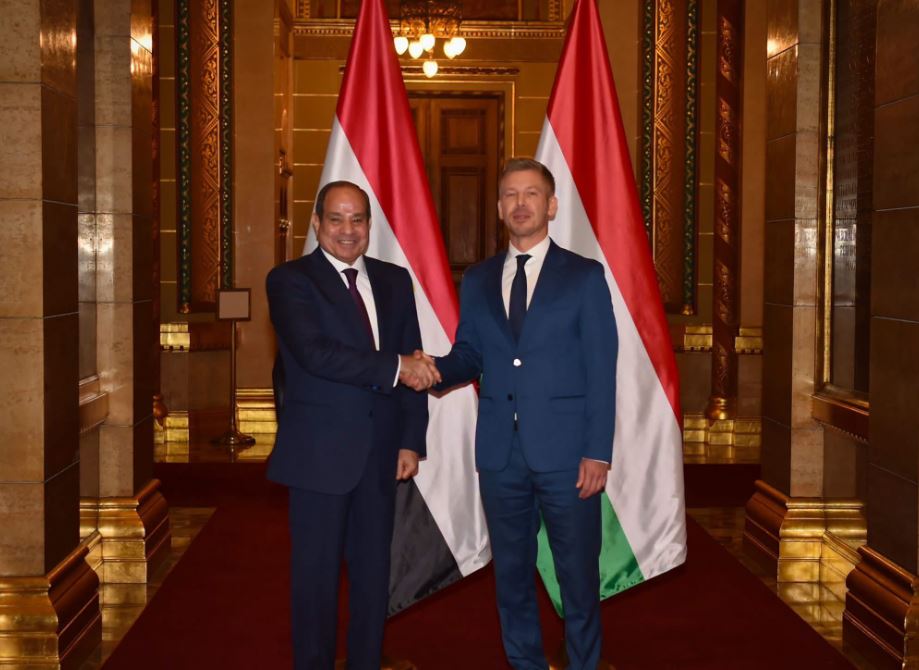 السيسي: المنطقة الاقتصادية لقناة السويس تعزز فرص الاستثمار والتعاون الدولي