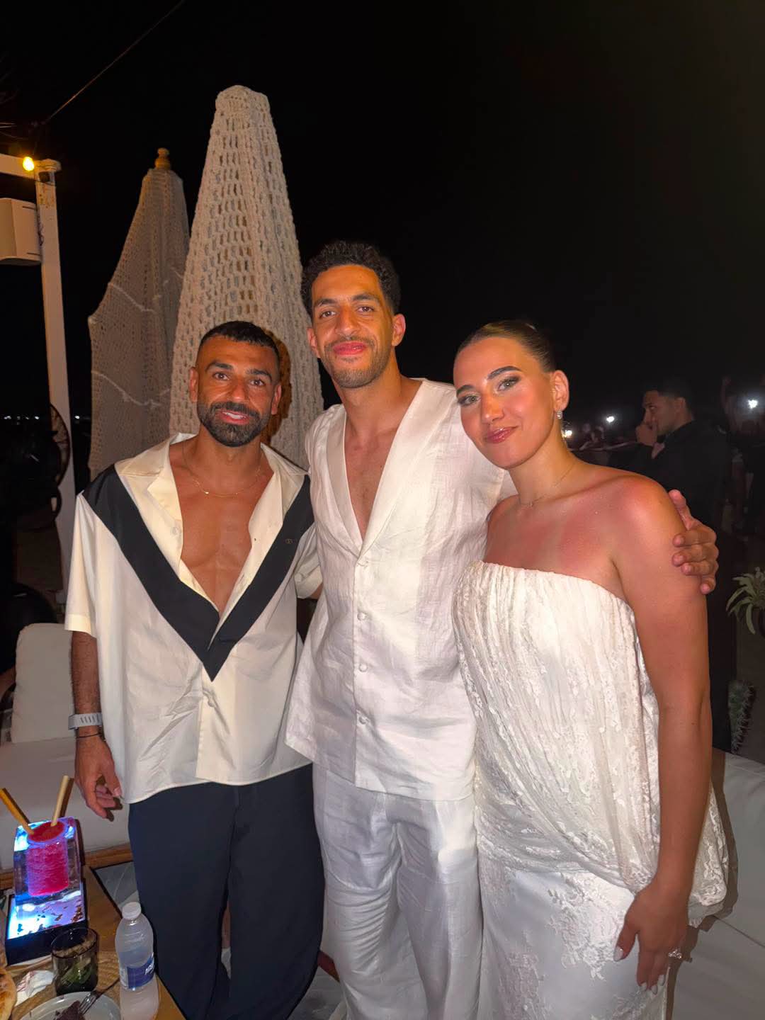 محمد صلاح ينشر صورة من حفل خطوبة مصطفى شوبير
