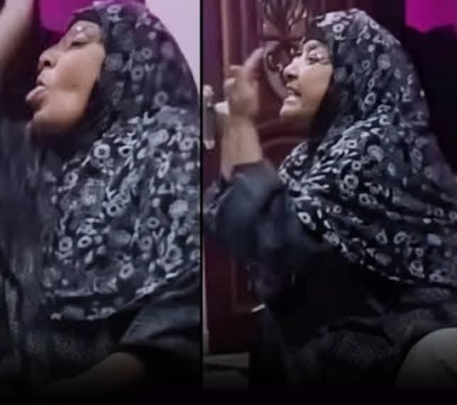20 جنيه قلبوا الدنيا ... فيديو لأم تعاتب نجلها بسبب كيس شيبسي