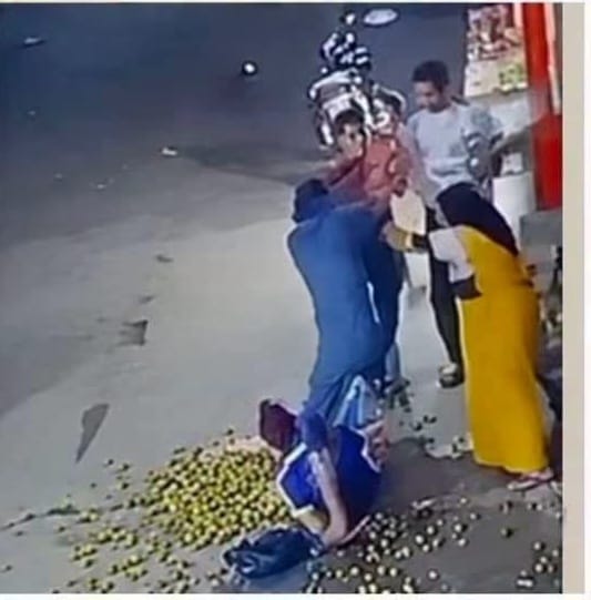 كـ ـارثة مستخبية ورا الست اللي ضربت شاب من ذوي الهـ ـمم بالمنيا