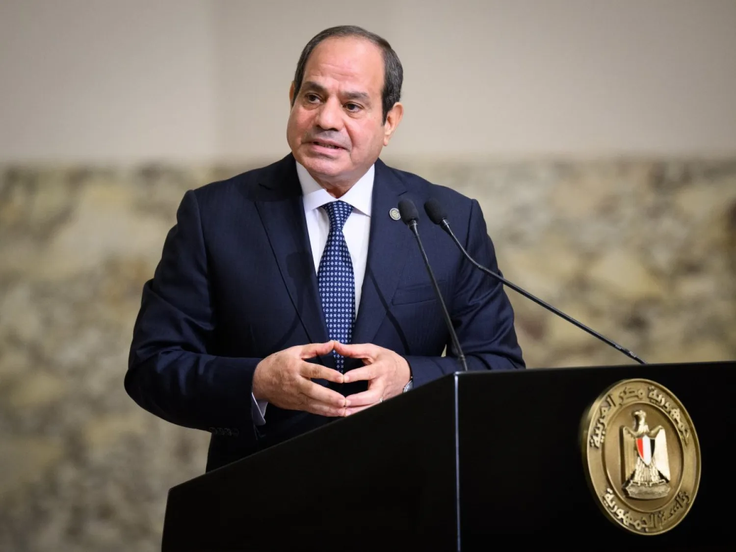 بنص الدستور.. الرئيس السيسي يعلنها حاسمة: لن يتولى المسؤولية طبقًا لنص الدستور أي مغرض أو خائن أو مجرم