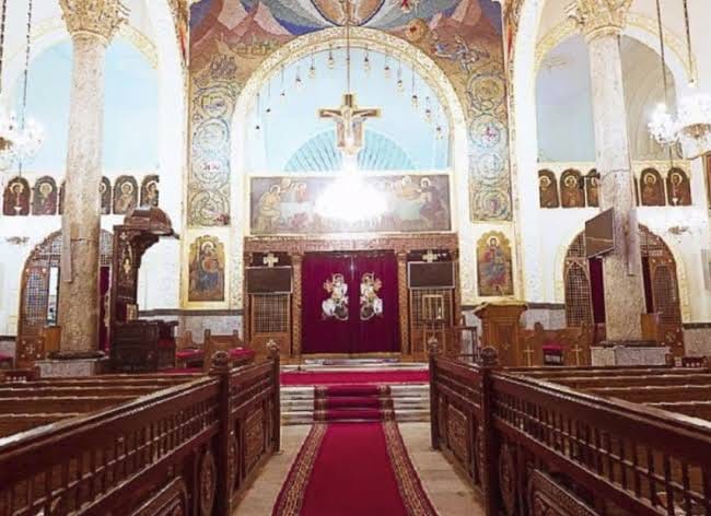 كسر باب الكنيسة وخبى البنزين في شنطة.. القبض على المتهم بإشعال حريق داخل كنيسة بالجيزة
